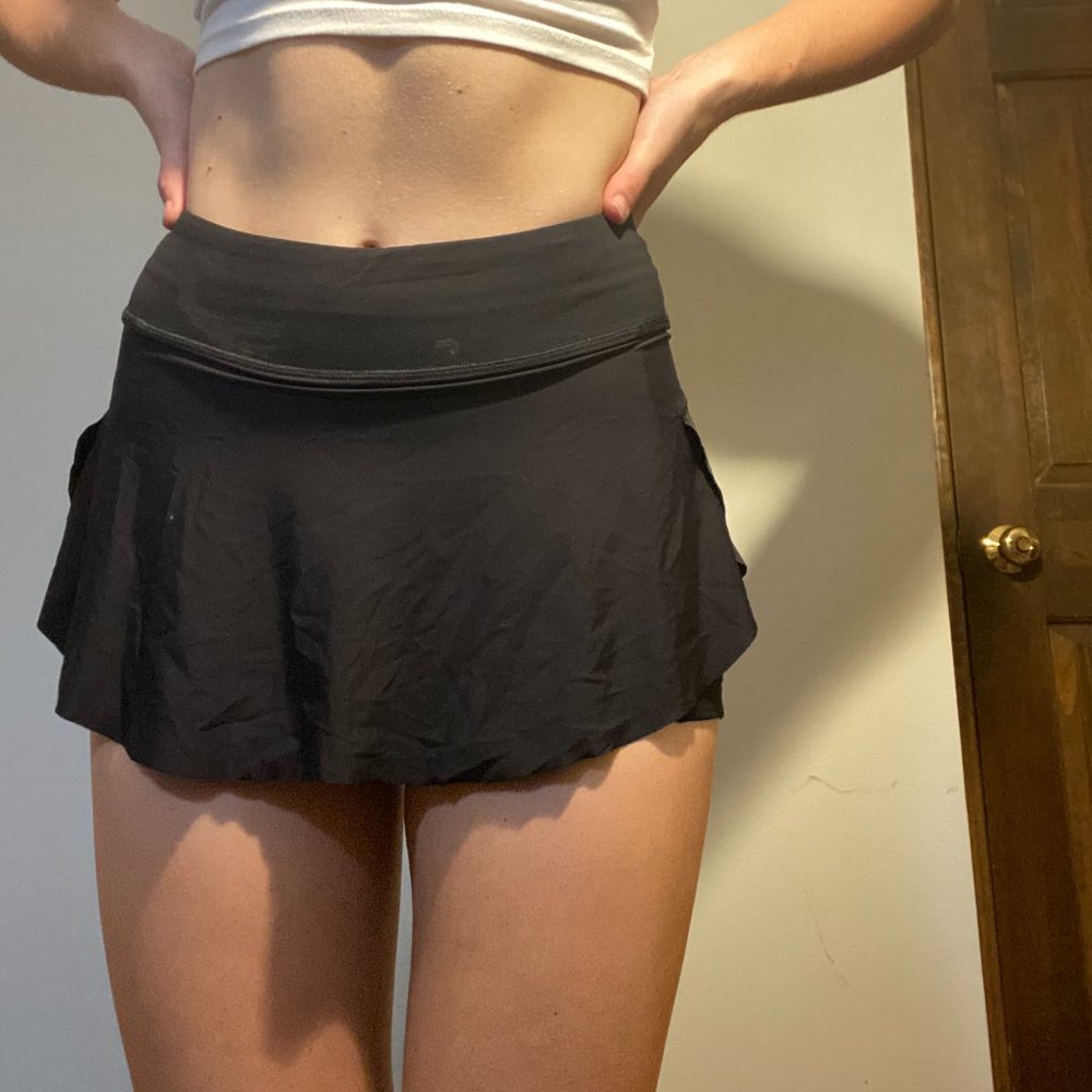 Black Lululemon skirt size 2